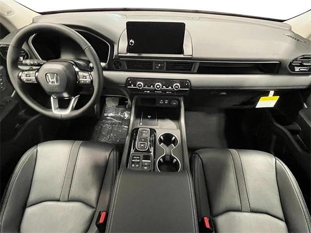new 2025 Honda Pilot car, priced at $49,813