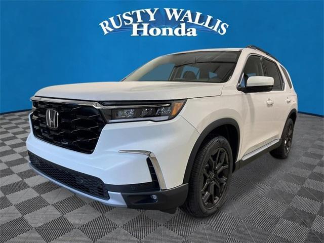 new 2025 Honda Pilot car, priced at $49,813