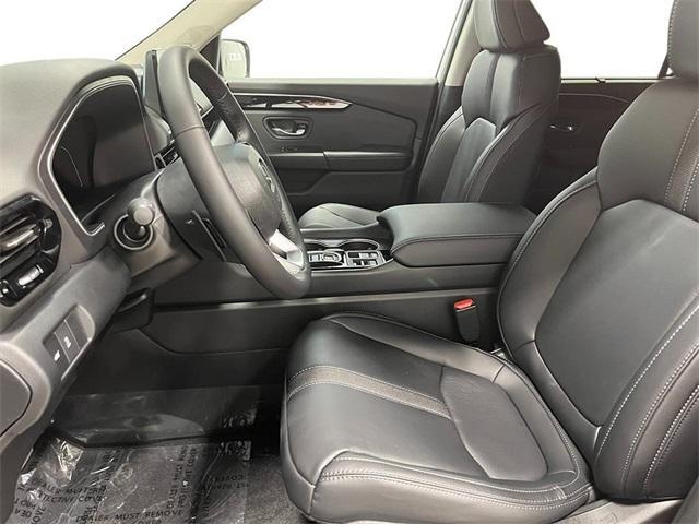new 2025 Honda Pilot car, priced at $49,813