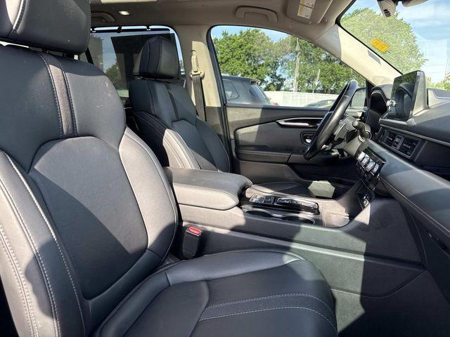 used 2024 Honda Pilot car, priced at $40,295