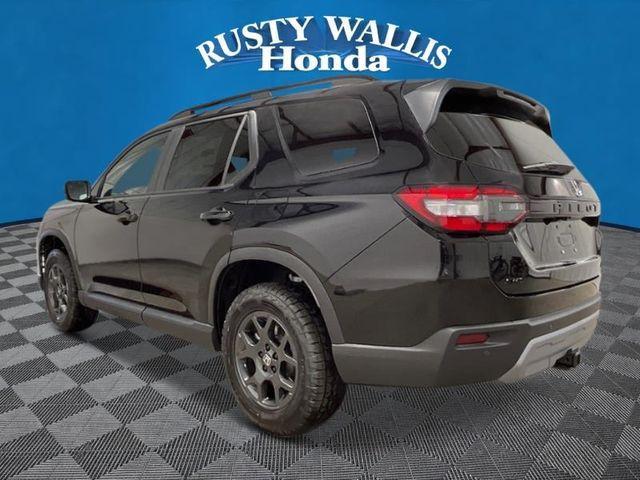new 2025 Honda Pilot car, priced at $47,932