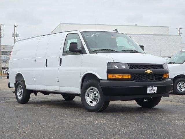 new 2026 Chevrolet Express 3500 car