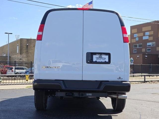 new 2026 Chevrolet Express 2500 car