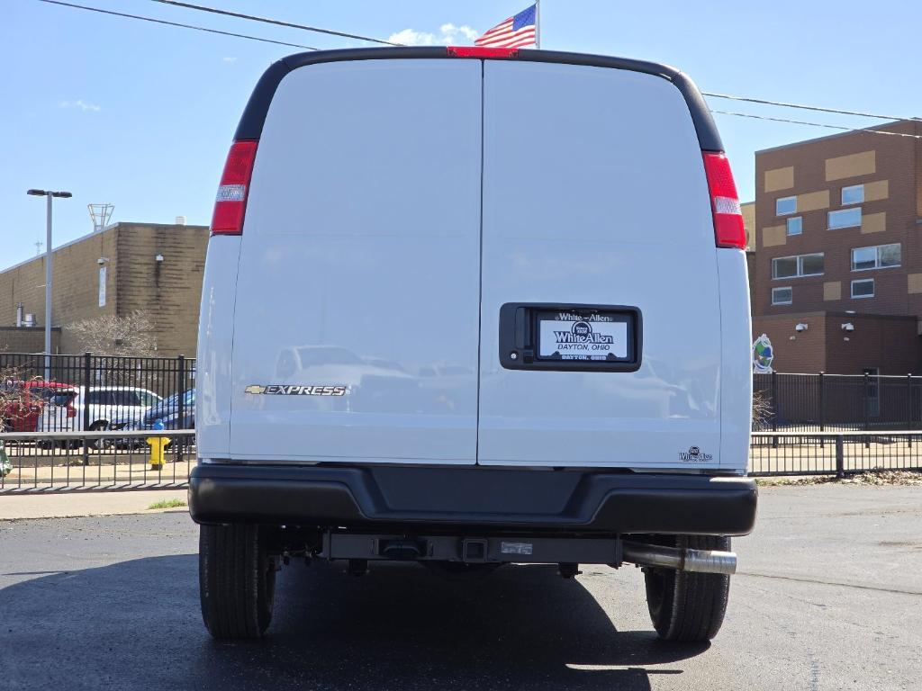 new 2026 Chevrolet Express 2500 car