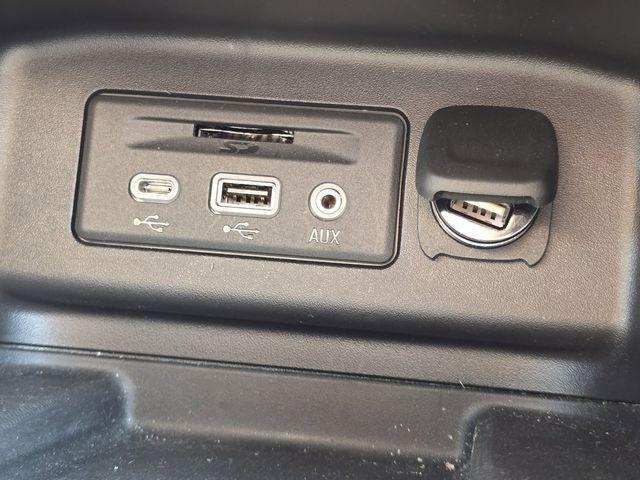 used 2024 Chevrolet Equinox car, priced at $25,500