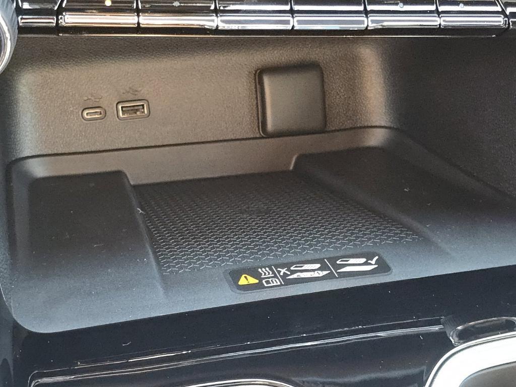 new 2026 Chevrolet Traverse car, priced at $53,715