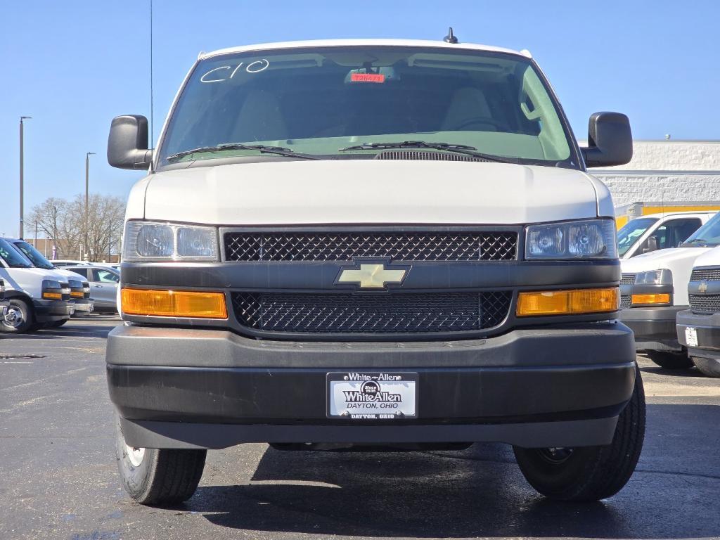new 2026 Chevrolet Express 2500 car