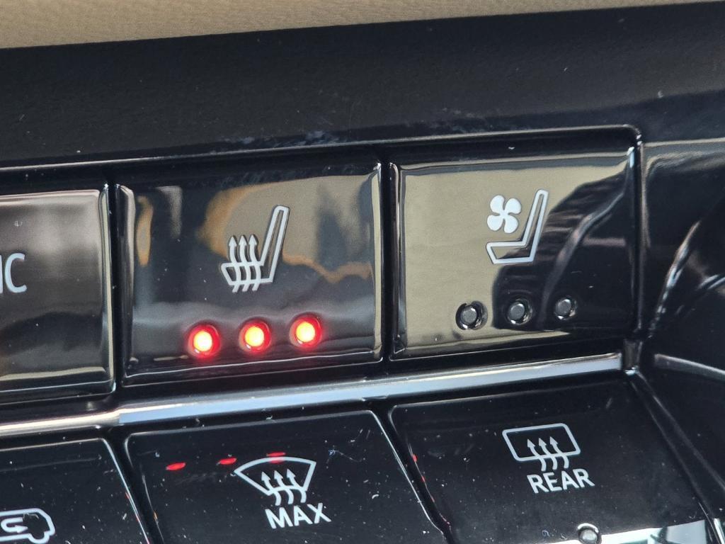 new 2026 Chevrolet Equinox car, priced at $33,918