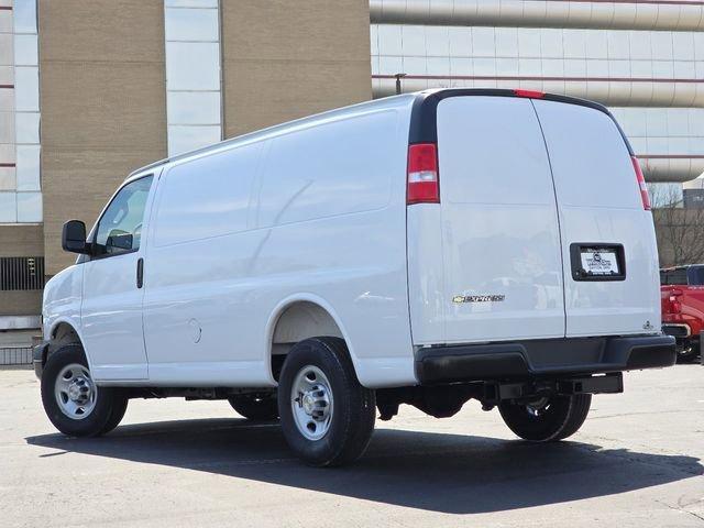 new 2026 Chevrolet Express 2500 car