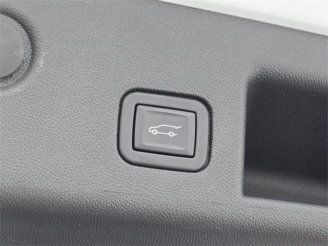 used 2022 Chevrolet Equinox car, priced at $23,300