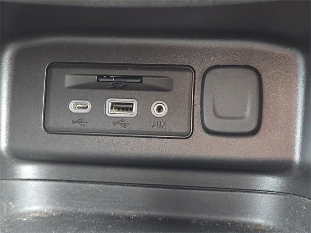 used 2022 Chevrolet Equinox car, priced at $23,300