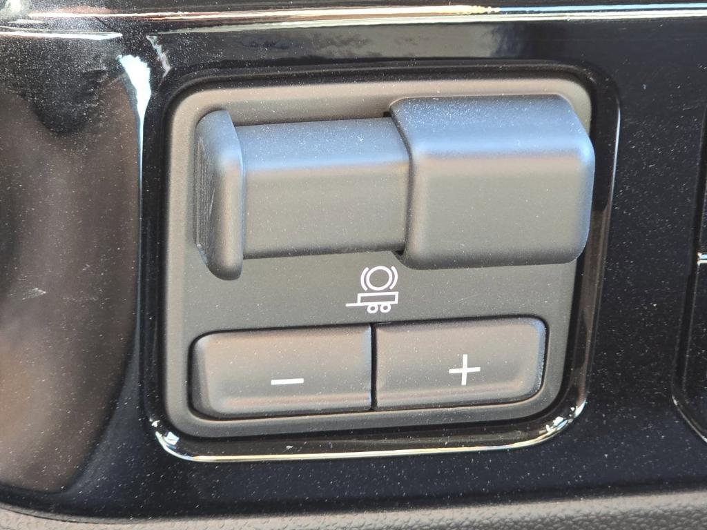 new 2025 Chevrolet Silverado 1500 car, priced at $50,211