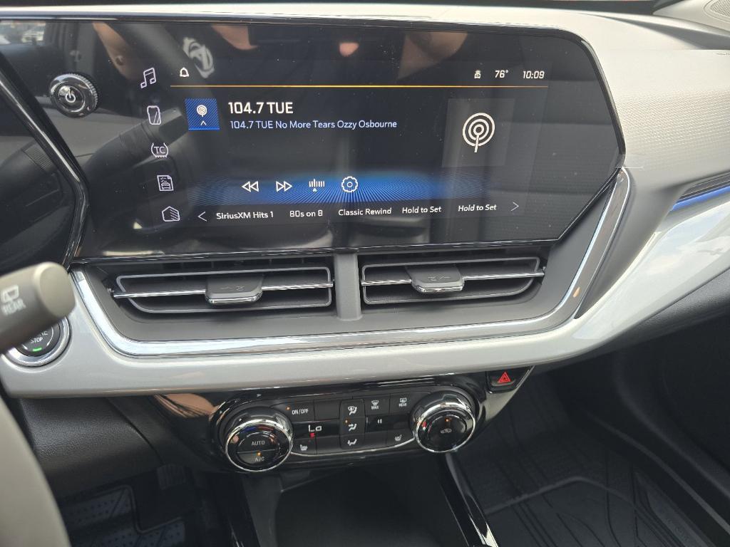 new 2026 Chevrolet Trax car