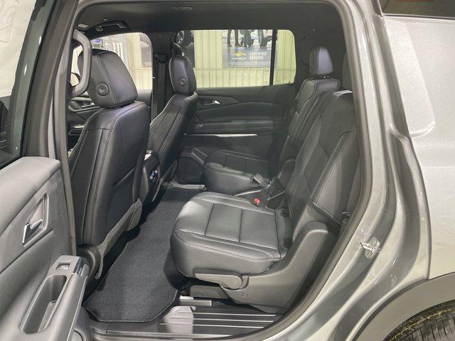 new 2026 Chevrolet Traverse car, priced at $46,385