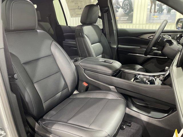 new 2026 Chevrolet Traverse car, priced at $46,385