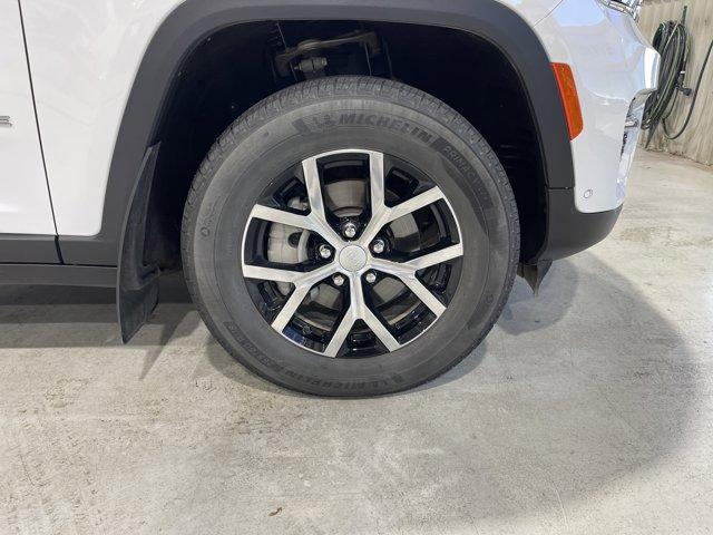 used 2023 Jeep Grand Cherokee car, priced at $35,632