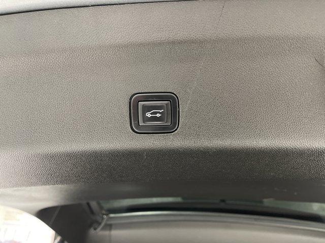 used 2022 GMC Yukon XL car, priced at $52,387