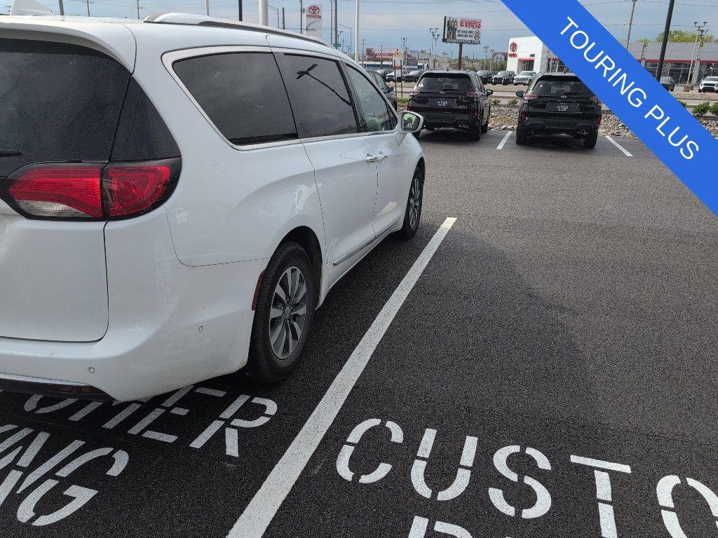 used 2020 Chrysler Pacifica car, priced at $20,000