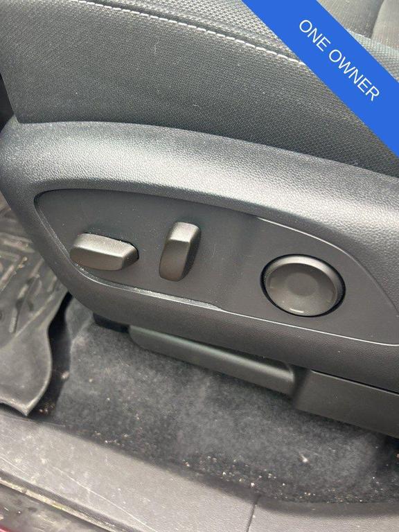 used 2024 Chevrolet Traverse car, priced at $36,400