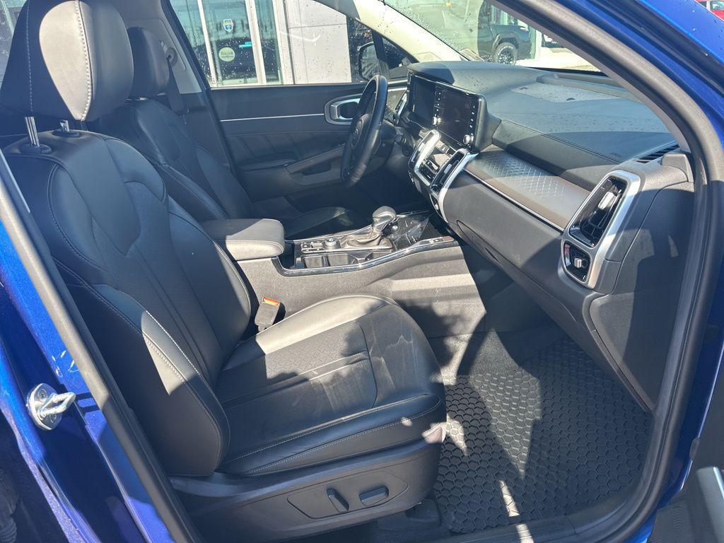 used 2021 Kia Sorento car, priced at $25,500