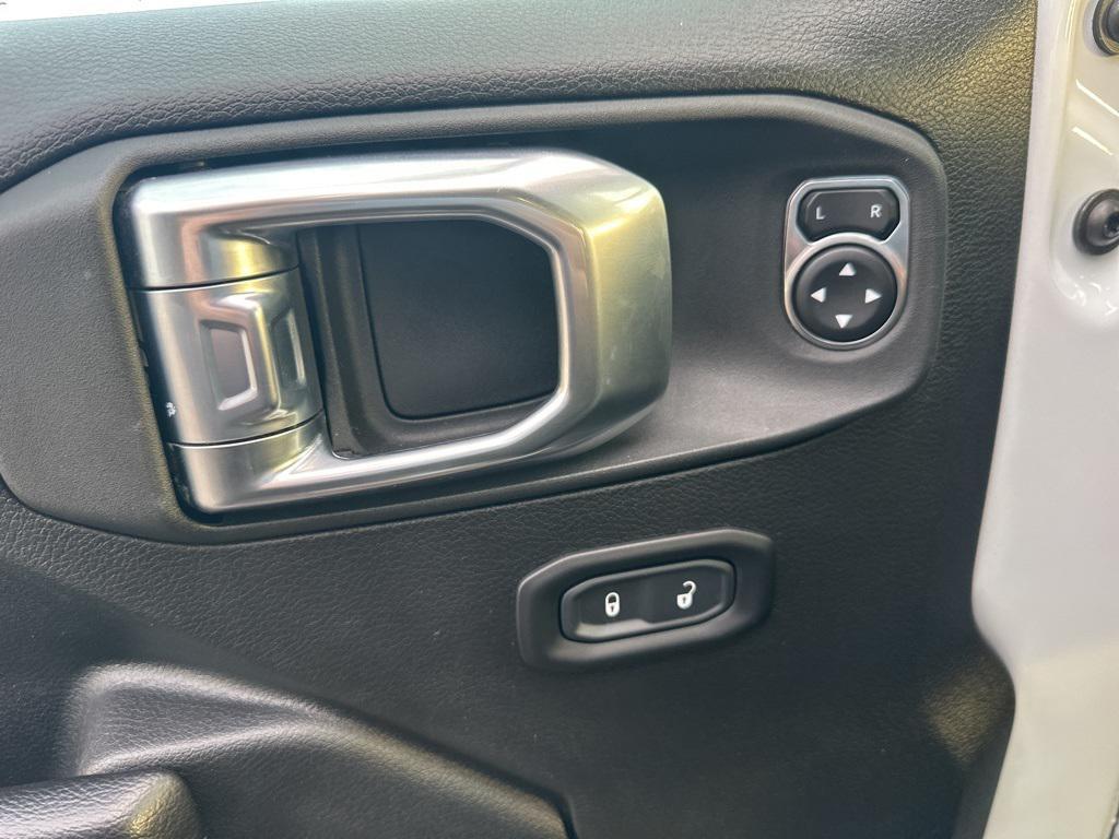 used 2021 Jeep Wrangler Unlimited car, priced at $27,000