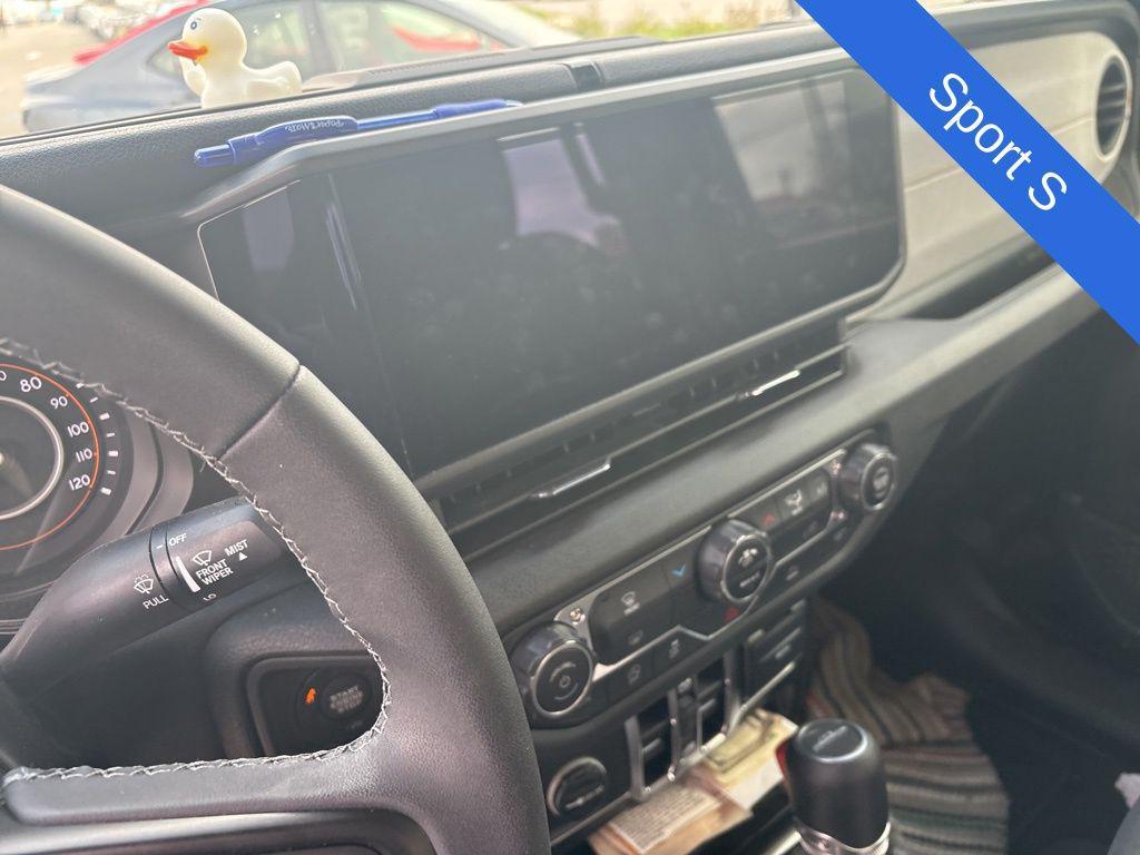 used 2025 Jeep Gladiator car, priced at $37,500