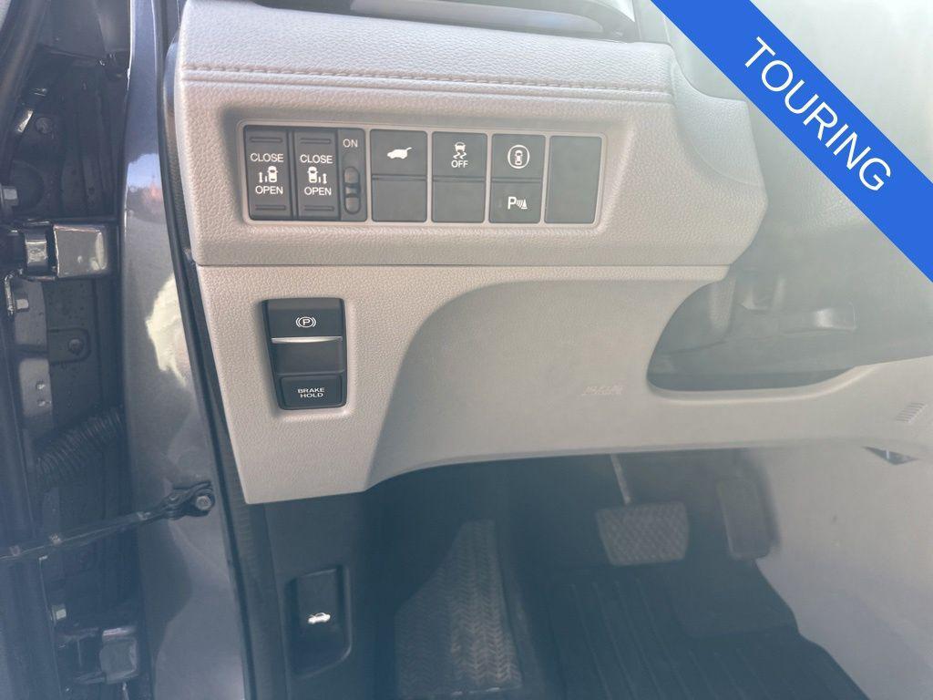 used 2023 Honda Odyssey car, priced at $29,768