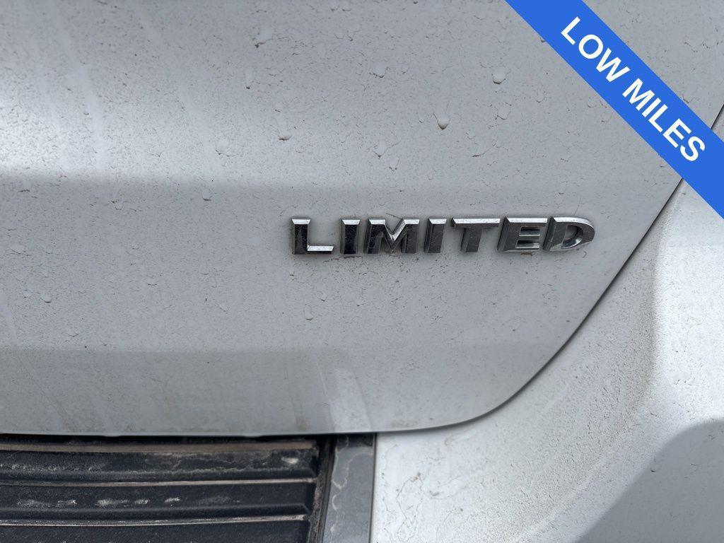 used 2021 Jeep Grand Cherokee car, priced at $25,700