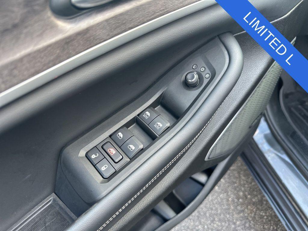 used 2022 Jeep Grand Cherokee L car, priced at $28,568