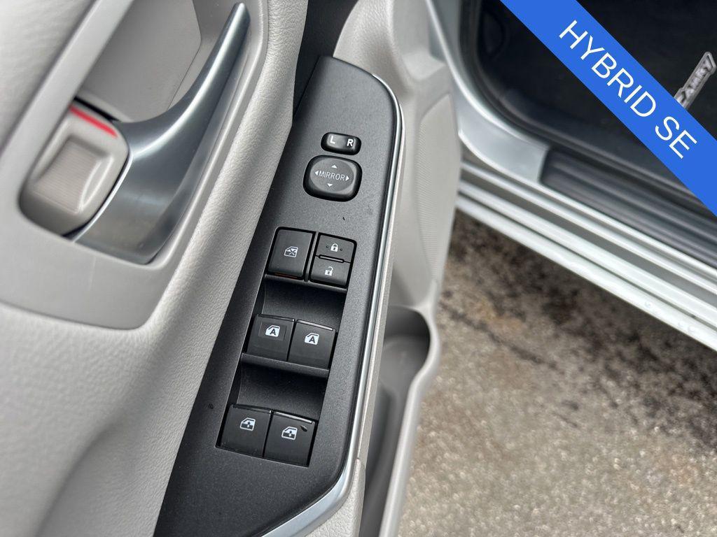 used 2015 Toyota Camry Hybrid car, priced at $16,500