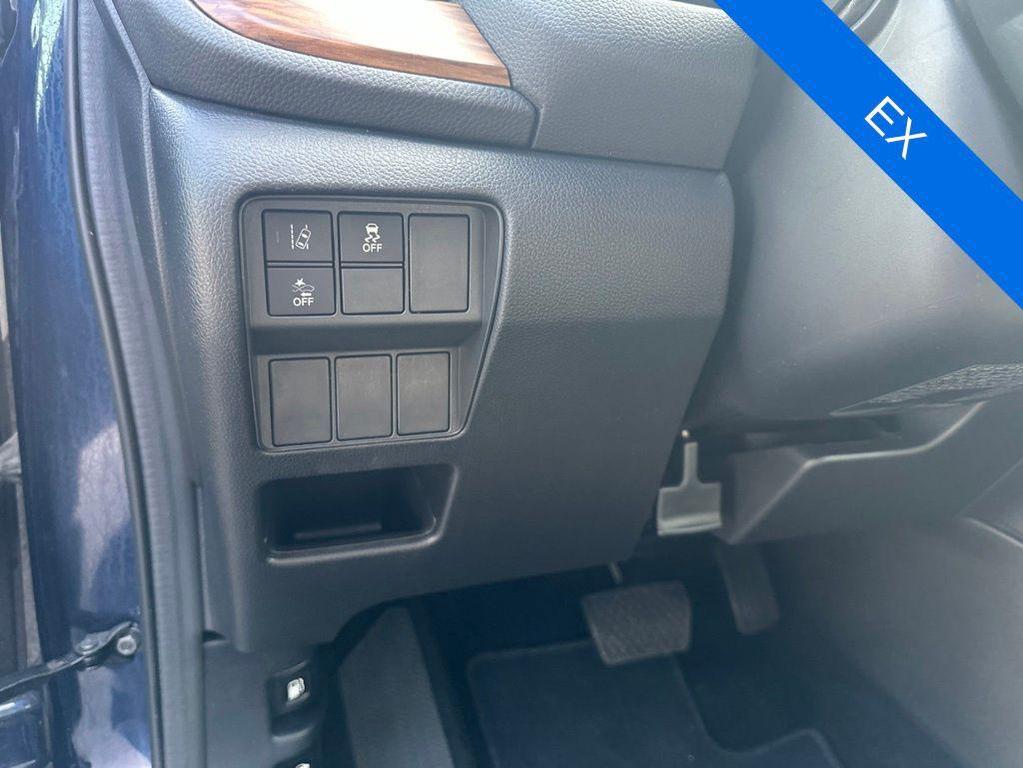 used 2017 Honda CR-V car, priced at $14,000