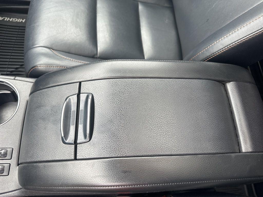 used 2018 Toyota Highlander Hybrid car, priced at $23,400