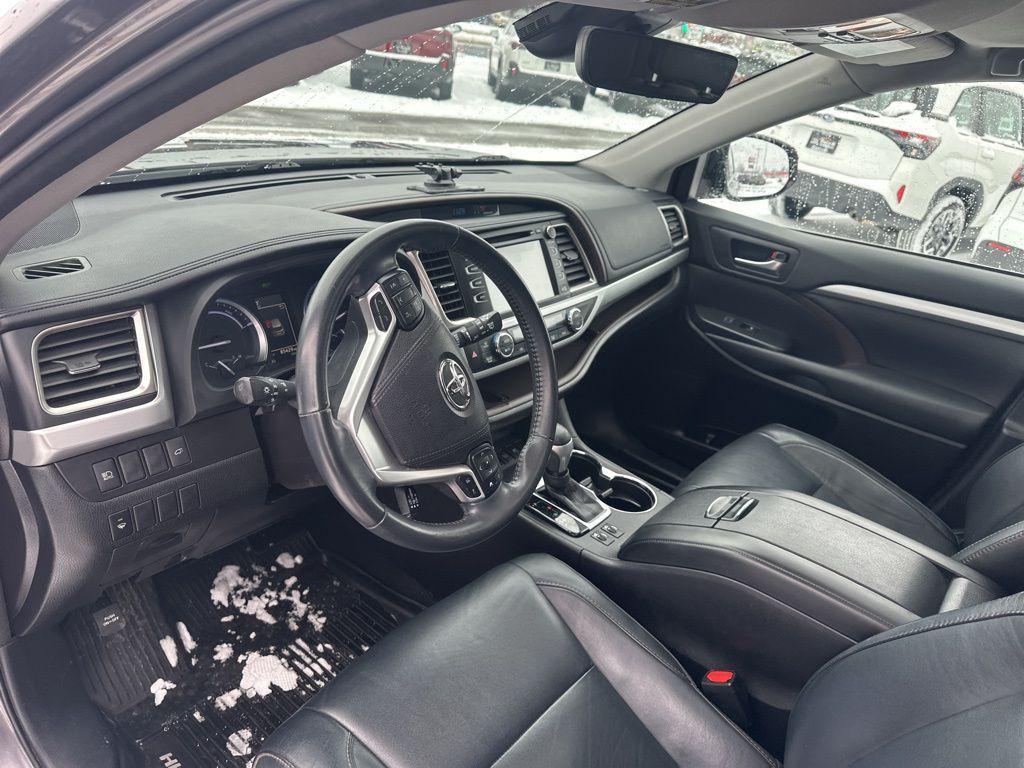 used 2018 Toyota Highlander Hybrid car, priced at $23,400