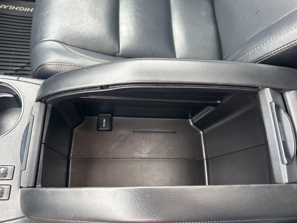 used 2018 Toyota Highlander Hybrid car, priced at $23,400