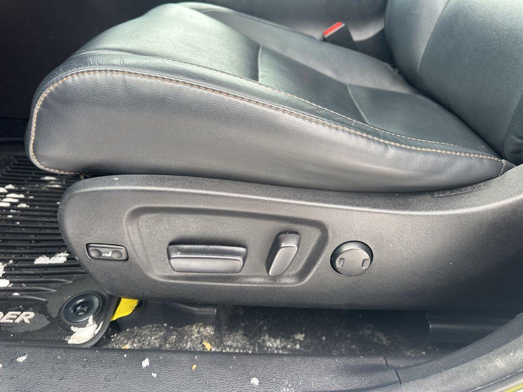 used 2018 Toyota Highlander Hybrid car, priced at $23,400