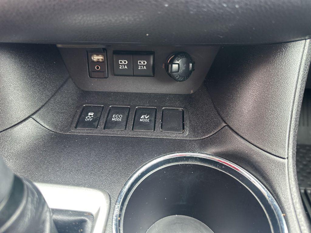 used 2018 Toyota Highlander Hybrid car, priced at $23,400