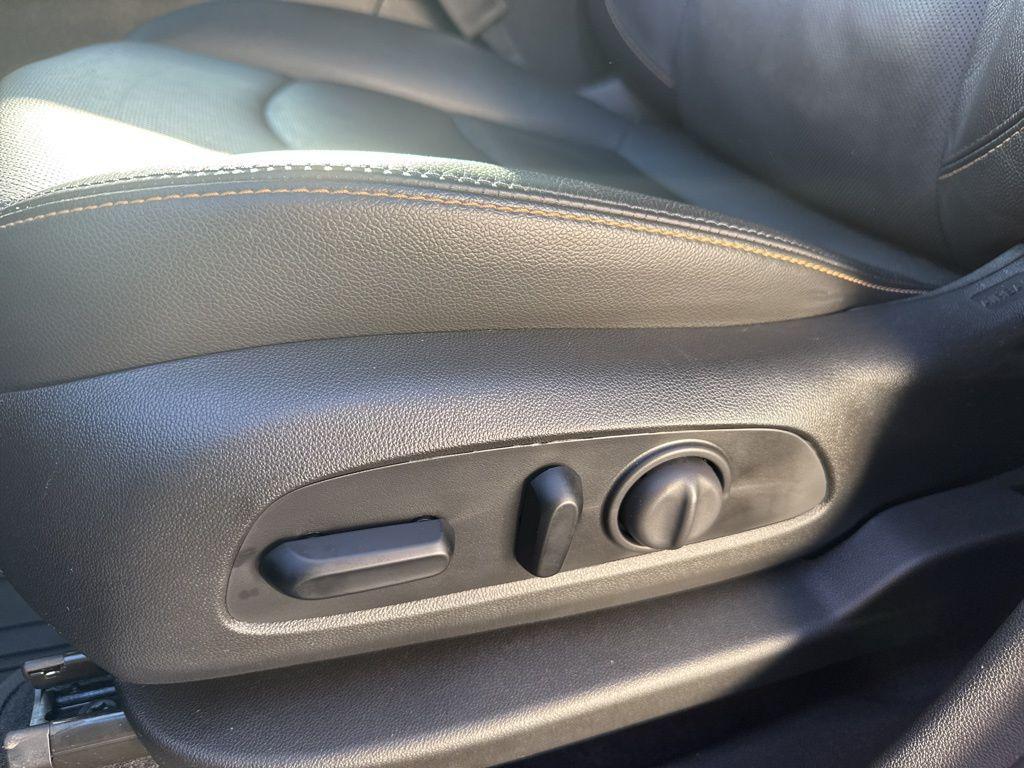 used 2021 Chevrolet Equinox car, priced at $20,800