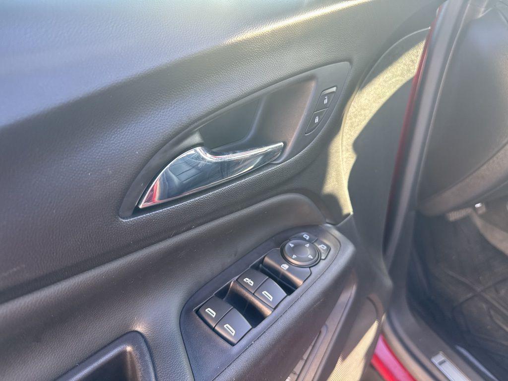 used 2021 Chevrolet Equinox car, priced at $20,800