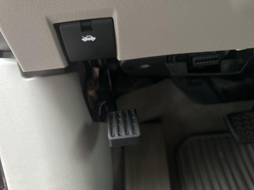 used 2013 Buick Enclave car, priced at $9,500