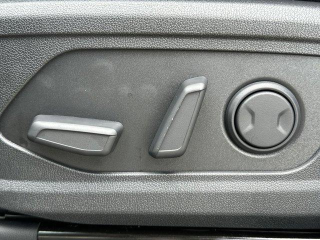 new 2025 Kia Sorento car, priced at $37,720