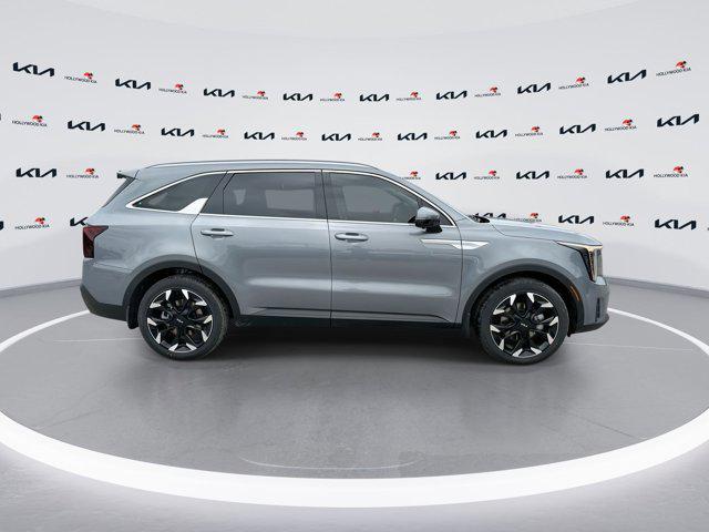 new 2025 Kia Sorento car, priced at $37,720
