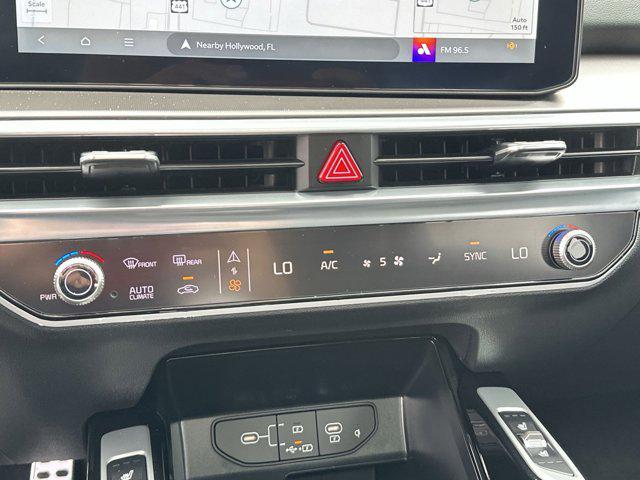 new 2025 Kia Sorento car, priced at $37,720