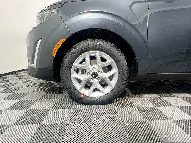 new 2025 Kia Soul car, priced at $18,100