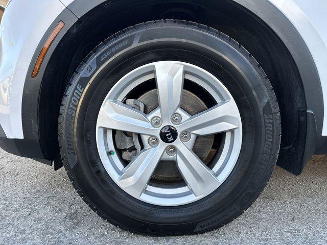 used 2021 Kia Sorento car, priced at $14,899