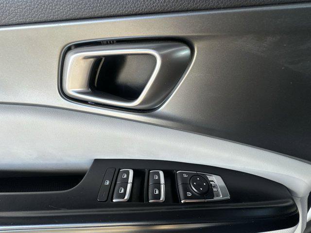 used 2023 Kia Carnival car, priced at $24,899