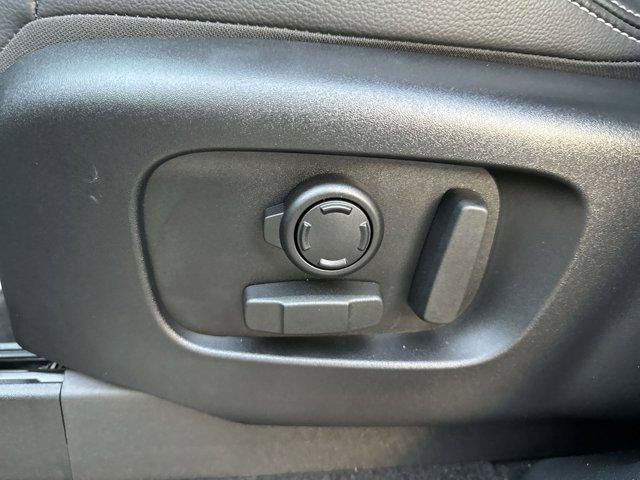 used 2024 Land Rover Discovery car, priced at $48,999