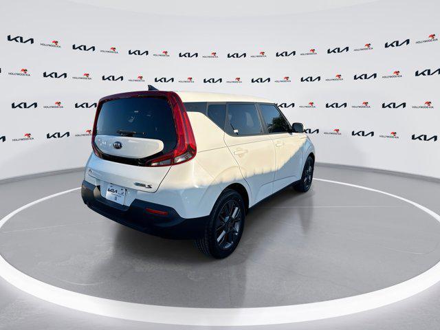 used 2021 Kia Soul car, priced at $15,484