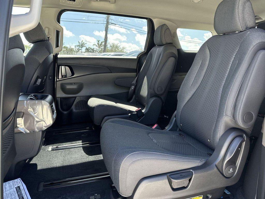 new 2026 Kia Carnival car, priced at $39,814