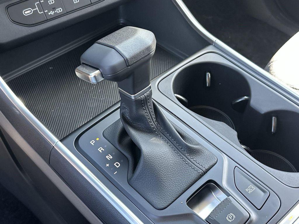 new 2026 Kia Carnival car, priced at $39,814