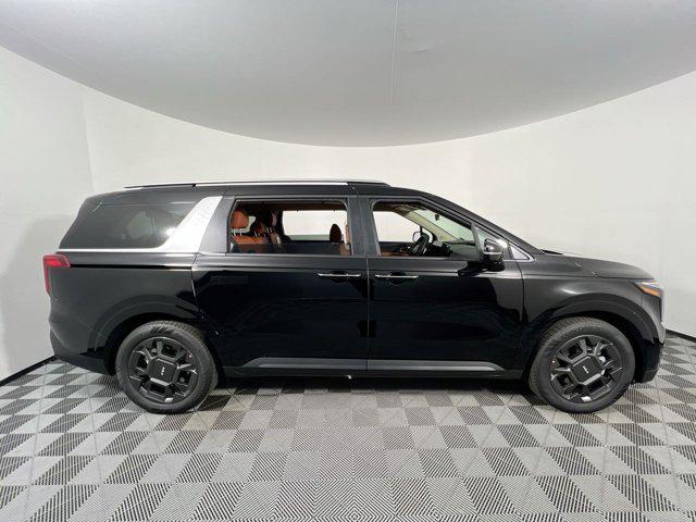 new 2026 Kia Carnival Hybrid car, priced at $43,752